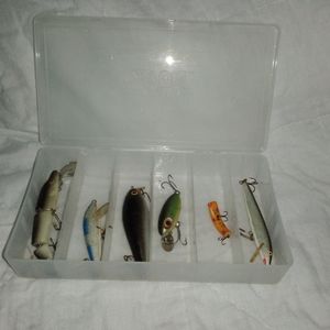 Vintage Fishing Lures With Carrying Case Set of 6